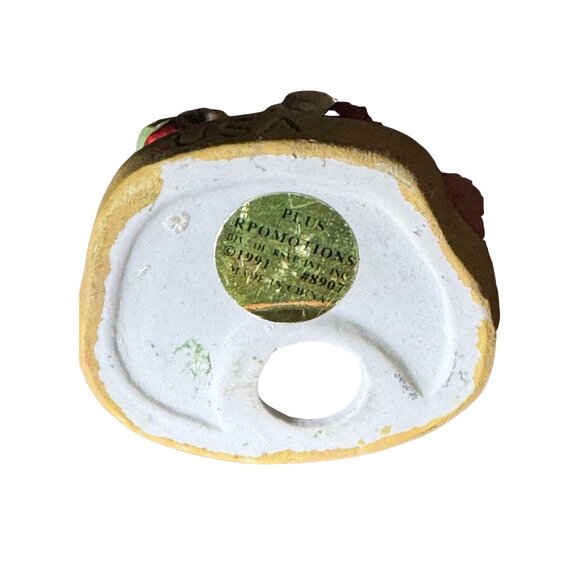 Santas of the Nations 1991 Figurine Hand Painted Porcelain Vintage - Picture 5 of 5